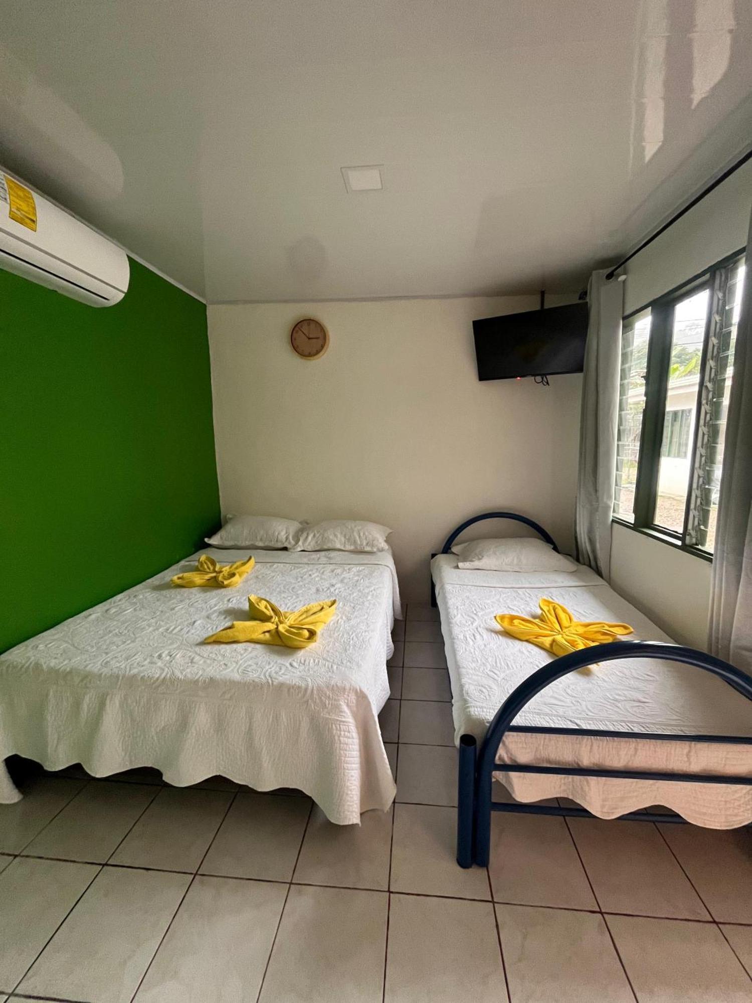 Cabinas Golfito Exterior foto